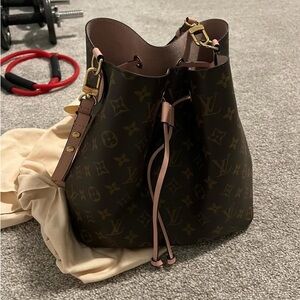 Louis Vuitton NéoNoé - pink